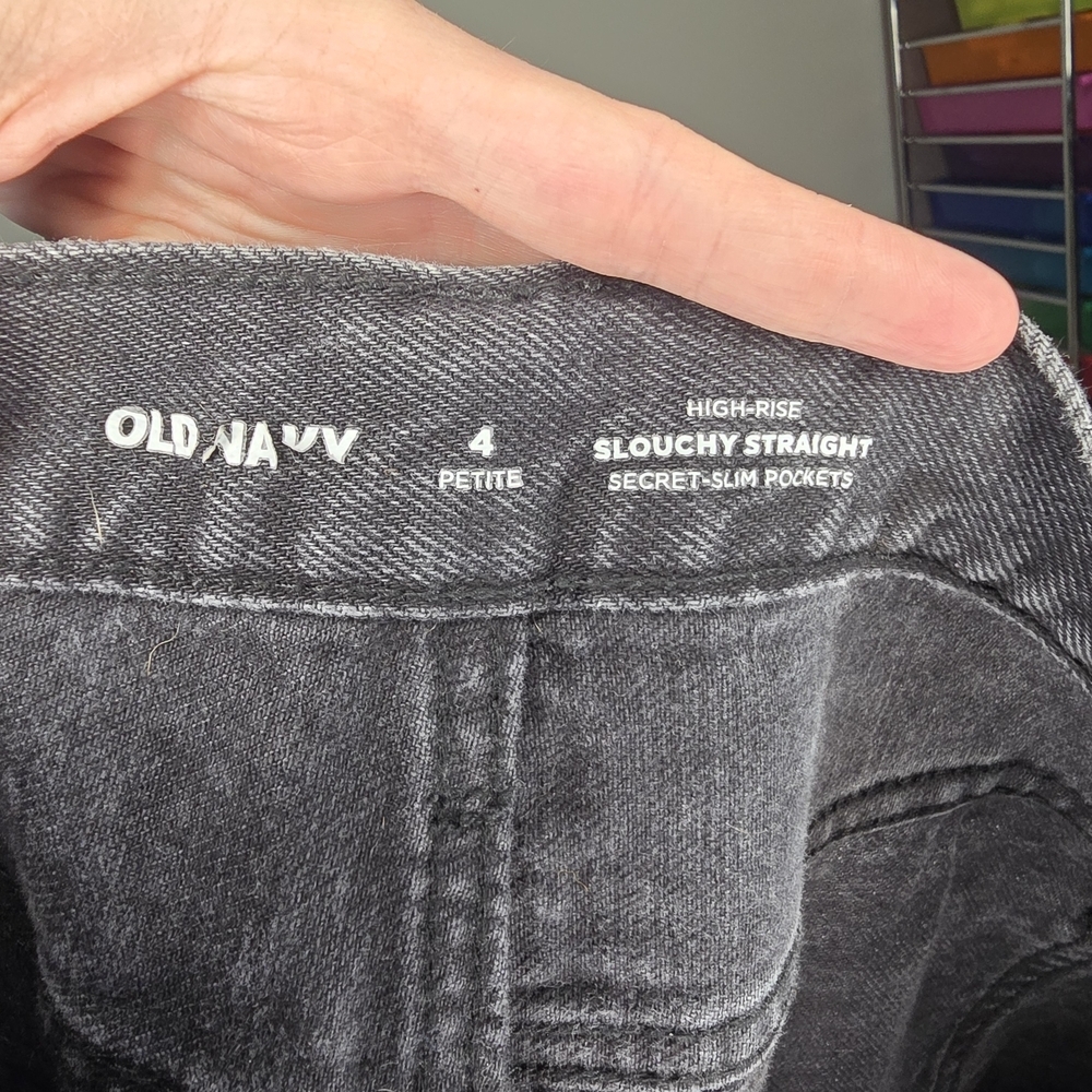 Old Navy Women's Charcoal Straight Leg Jeans - Picture 4 of 4